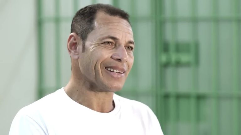 Conheça a impressionante história do Jorge de Jesus