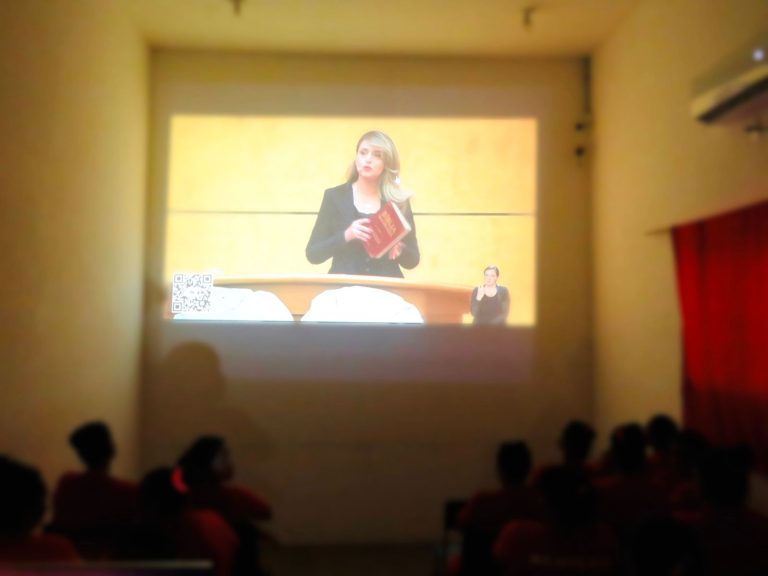 Não existe a nossa verdade, a Verdade é apenas uma: a Palavra de Deus